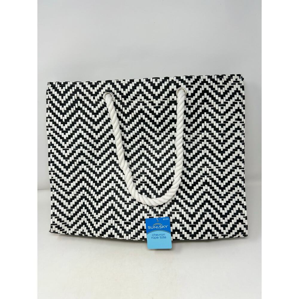 Sun & Sky Black White Chevron‎ Rope Tote NWT